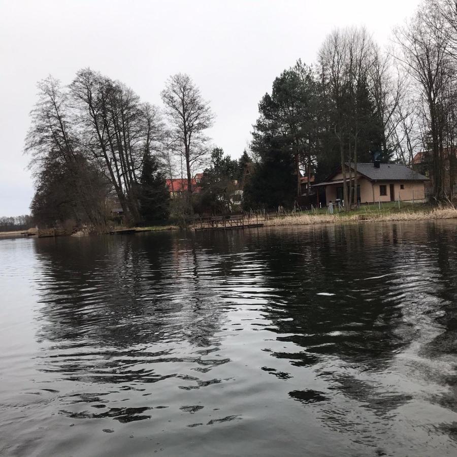 Urokliwy Domek Nad Brzegiem Jeziora Lubiatow  ภายนอก รูปภาพ