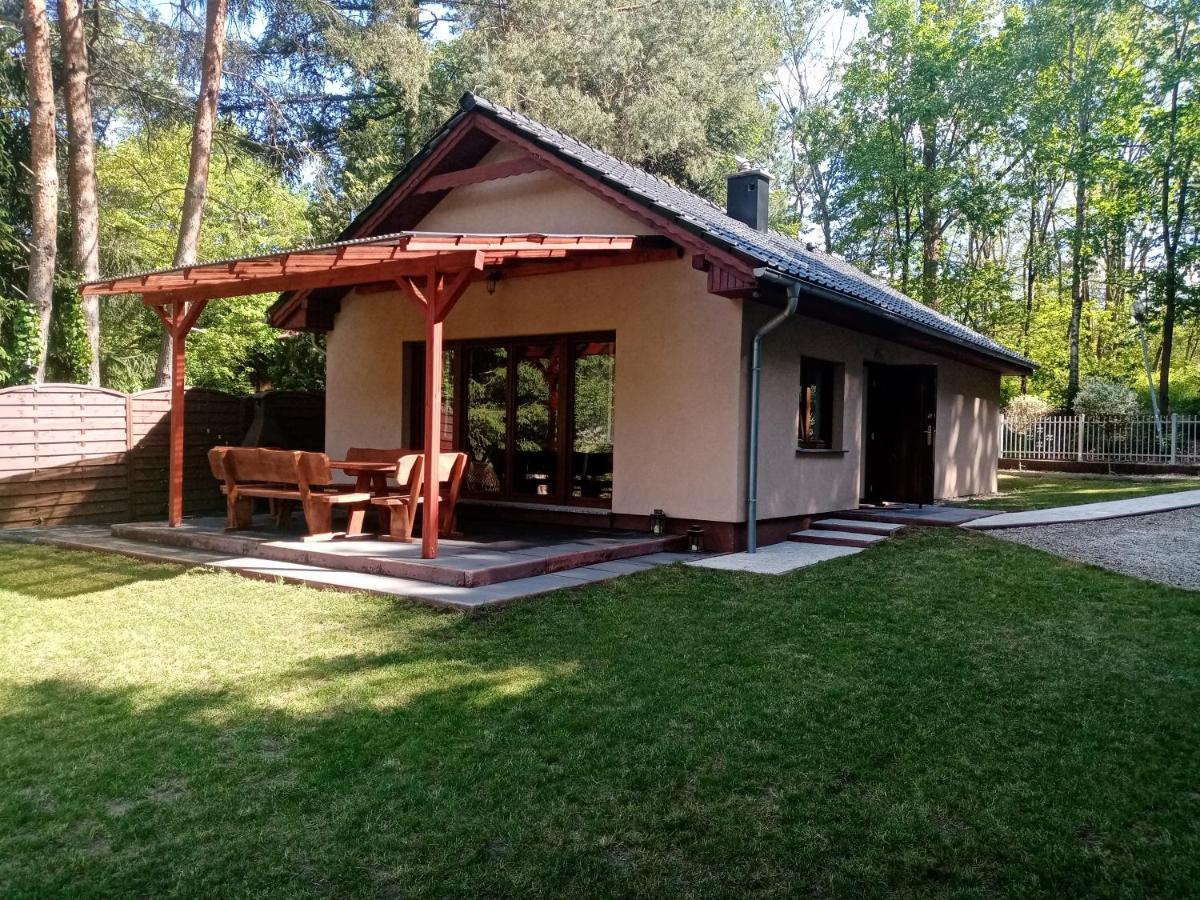 Urokliwy Domek Nad Brzegiem Jeziora Lubiatow  ภายนอก รูปภาพ