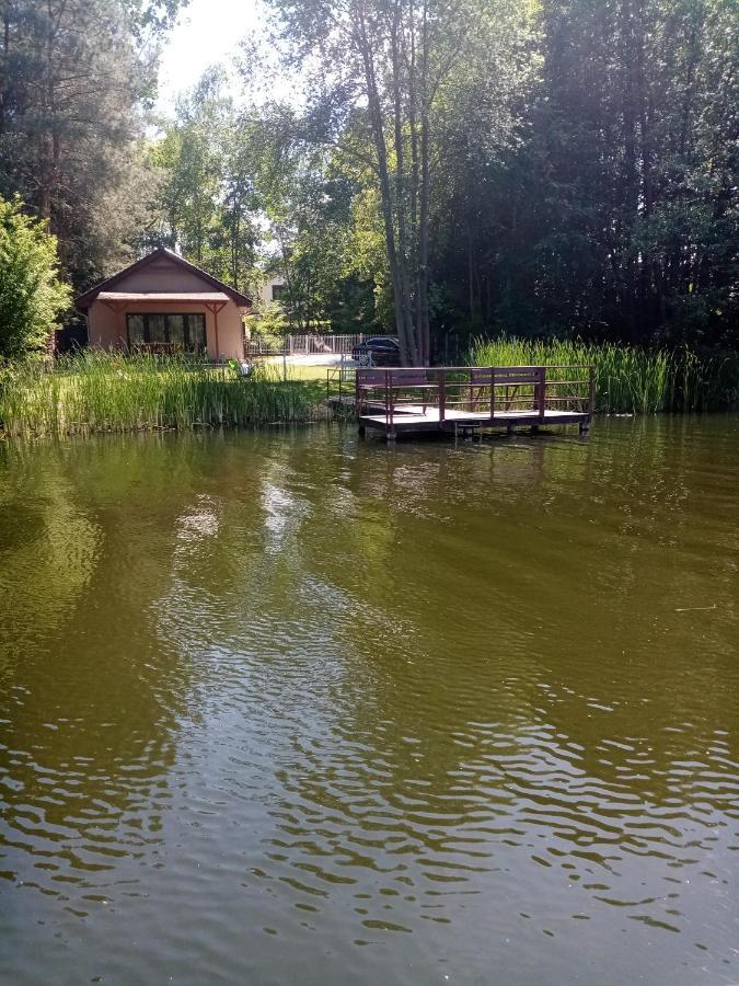 Urokliwy Domek Nad Brzegiem Jeziora Lubiatow  ภายนอก รูปภาพ