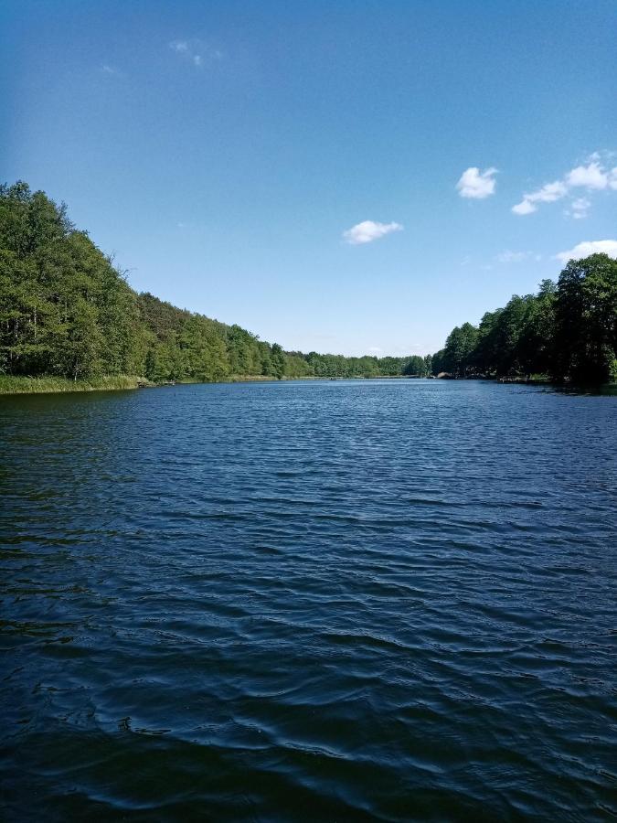 Urokliwy Domek Nad Brzegiem Jeziora Lubiatow  ภายนอก รูปภาพ
